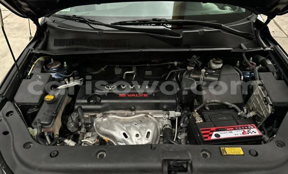 Sayi Na hannu Toyota RAV4 Blue Mota in Cotonou a Benin Sayi Na hannu Toyota RAV4 Blue Mota in Cotonou a Benin