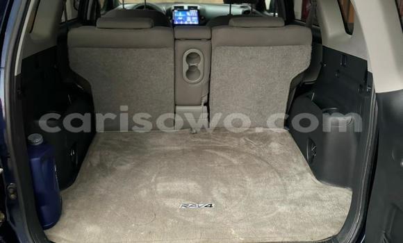 Sayi Na hannu Toyota RAV4 Blue Mota in Cotonou a Benin Sayi Na hannu Toyota RAV4 Blue Mota in Cotonou a Benin