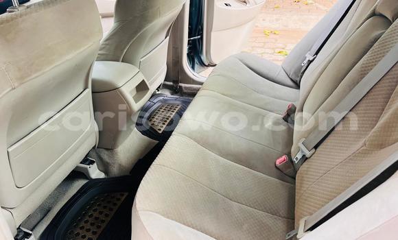 Ra Àlòkù Toyota Camry Silver Ọkọ̀ in Cotonou ni Benin Ra Àlòkù Toyota Camry Silver Ọkọ̀ in Cotonou ni Benin