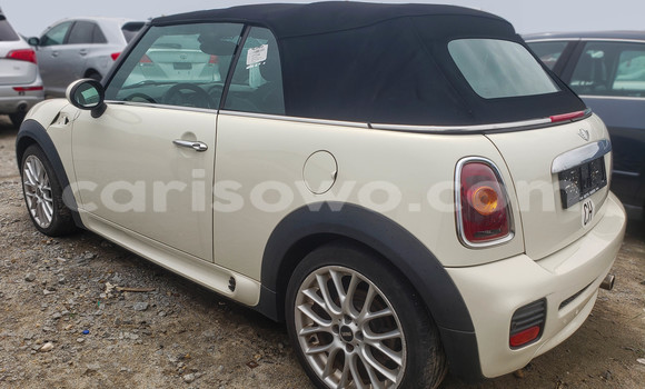 Ra Àlòkù MINI Cooper funfun Ọkọ̀ in Cotonou ni Benin Ra Àlòkù MINI Cooper funfun Ọkọ̀ in Cotonou ni Benin