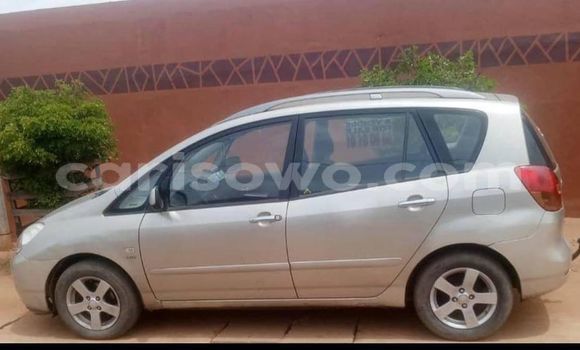 Ra Àlòkù Toyota Corolla Verso Miiran Ọkọ̀ in Cotonou ni Benin