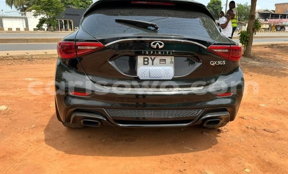 Ra Àlòkù Infiniti QX30 Black Ọkọ̀ in Cotonou ni Benin Ra Àlòkù Infiniti QX30 Black Ọkọ̀ in Cotonou ni Benin