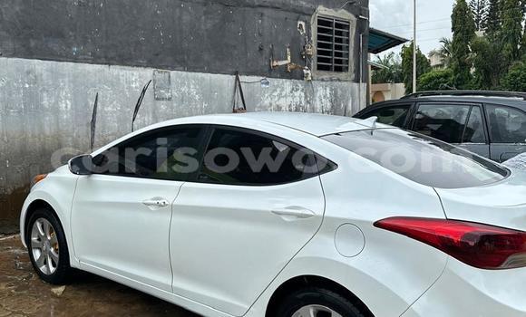Ra Àlòkù Hyundai Elantra funfun Ọkọ̀ in Cotonou ni Benin Ra Àlòkù Hyundai Elantra funfun Ọkọ̀ in Cotonou ni Benin