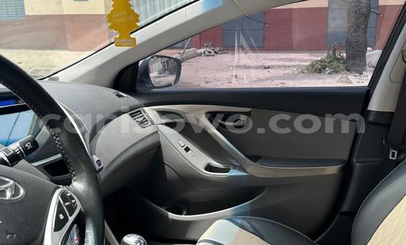 Ra Àlòkù Hyundai Elantra funfun Ọkọ̀ in Cotonou ni Benin Ra Àlòkù Hyundai Elantra funfun Ọkọ̀ in Cotonou ni Benin