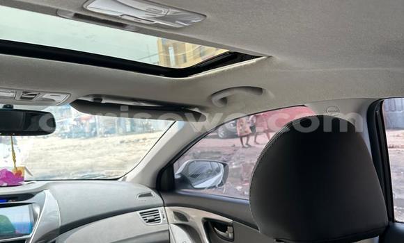 Ra Àlòkù Hyundai Elantra funfun Ọkọ̀ in Cotonou ni Benin Ra Àlòkù Hyundai Elantra funfun Ọkọ̀ in Cotonou ni Benin