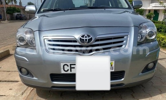 Sayi Na hannu Toyota Avensis Azurfa Mota in Cotonou a Benin Sayi Na hannu Toyota Avensis Azurfa Mota in Cotonou a Benin