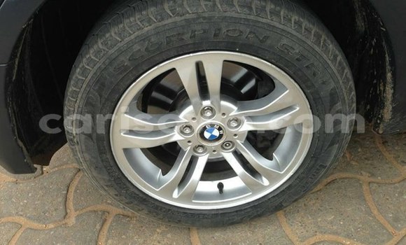 Acheter Occasion Voiture BMW X3 Noir à Abomey Calavi, Benin Acheter Occasion Voiture BMW X3 Noir à Abomey Calavi, Benin