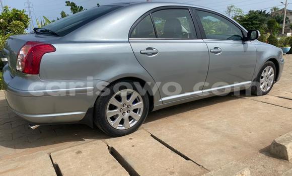 Sayi Na hannu Toyota Avensis Azurfa Mota in Cotonou a Benin Sayi Na hannu Toyota Avensis Azurfa Mota in Cotonou a Benin