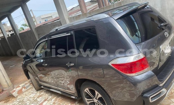 Sayi Na hannu Toyota Highlander Brown Mota in Cotonou a Benin Sayi Na hannu Toyota Highlander Brown Mota in Cotonou a Benin