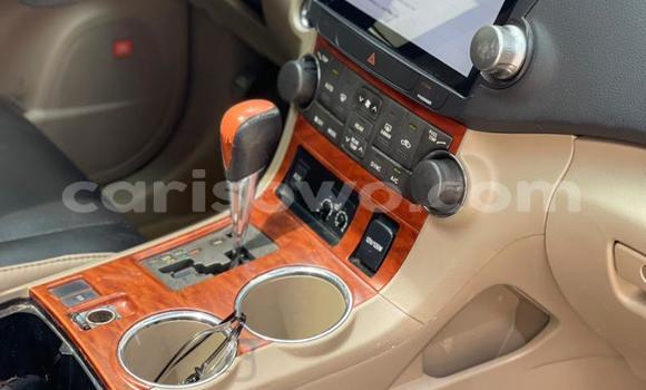 Sayi Na hannu Toyota Highlander Brown Mota in Cotonou a Benin Sayi Na hannu Toyota Highlander Brown Mota in Cotonou a Benin