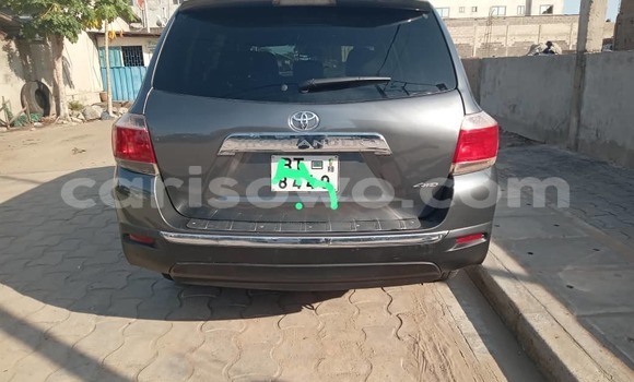 Ra Àlòkù Toyota Highlander Silver Ọkọ̀ in Cotonou ni Benin Ra Àlòkù Toyota Highlander Silver Ọkọ̀ in Cotonou ni Benin