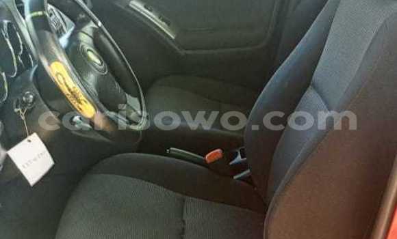 Sayi Na hannu Pontiac Vibe Red Mota in Cotonou a Benin Sayi Na hannu Pontiac Vibe Red Mota in Cotonou a Benin