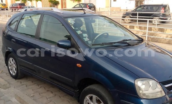 Sayi Na hannu Nissan Almera Tino Black Mota in Cotonou a Benin Sayi Na hannu Nissan Almera Tino Black Mota in Cotonou a Benin
