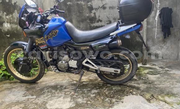 Acheter Occasion Moto Honda FMX 650 Bleu à Abomey Calavi, Benin Acheter Occasion Moto Honda FMX 650 Bleu à Abomey Calavi, Benin