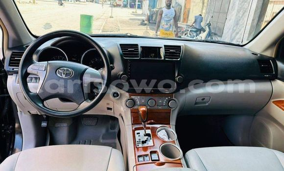 Acheter Occasion Voiture Toyota Highlander Noir à Abomey Calavi, Benin Acheter Occasion Voiture Toyota Highlander Noir à Abomey Calavi, Benin