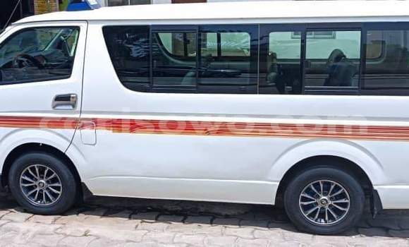 Acheter Occasion Voiture Toyota Hiace Blanc à Abomey Calavi, Benin Acheter Occasion Voiture Toyota Hiace Blanc à Abomey Calavi, Benin