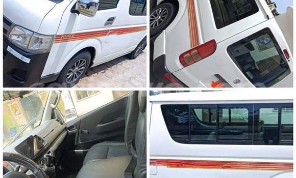 Acheter Occasion Voiture Toyota Hiace Blanc à Abomey Calavi, Benin Acheter Occasion Voiture Toyota Hiace Blanc à Abomey Calavi, Benin