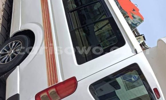 Acheter Occasion Voiture Toyota Hiace Blanc à Abomey Calavi, Benin Acheter Occasion Voiture Toyota Hiace Blanc à Abomey Calavi, Benin