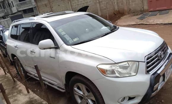 Acheter Occasion Voiture Toyota Highlander Blanc à Abomey Calavi, Benin Acheter Occasion Voiture Toyota Highlander Blanc à Abomey Calavi, Benin