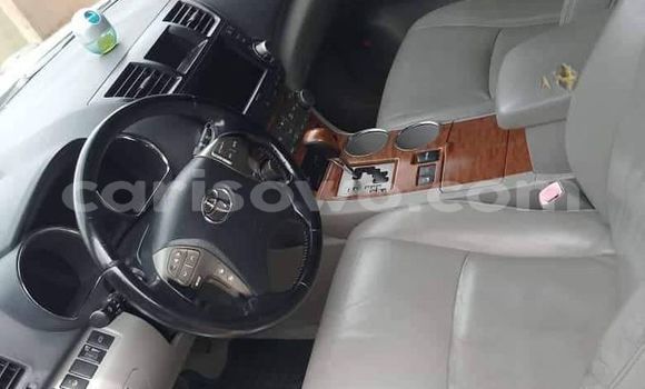 Acheter Occasion Voiture Toyota Highlander Blanc à Abomey Calavi, Benin Acheter Occasion Voiture Toyota Highlander Blanc à Abomey Calavi, Benin