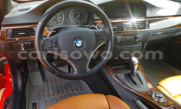 Sayi Na hannu BMW 3–Series Red Mota in Cotonou a Benin Sayi Na hannu BMW 3–Series Red Mota in Cotonou a Benin