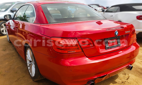 Sayi Na hannu BMW 3–Series Red Mota in Cotonou a Benin Sayi Na hannu BMW 3–Series Red Mota in Cotonou a Benin