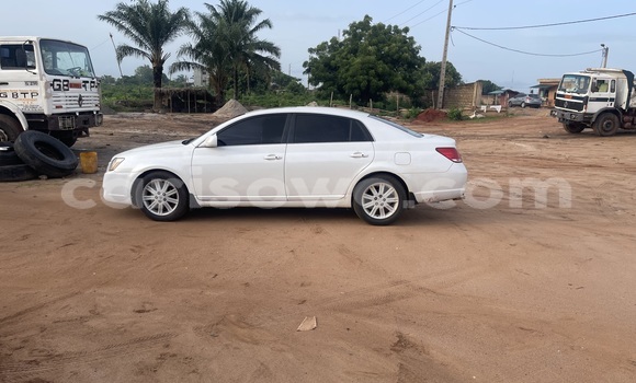Buy Used Toyota Avalon White Car in Cotonou in Benign Buy Used Toyota Avalon White Car in Cotonou in Benign
