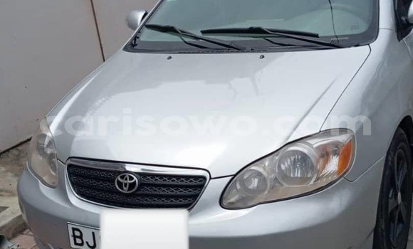 Sayi Na hannu Toyota Corolla Azurfa Mota in Cotonou a Benin Sayi Na hannu Toyota Corolla Azurfa Mota in Cotonou a Benin