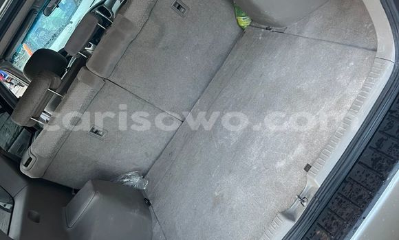 Ra Àlòkù Toyota Highlander Silver Ọkọ̀ in Cotonou ni Benin Ra Àlòkù Toyota Highlander Silver Ọkọ̀ in Cotonou ni Benin