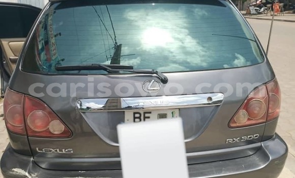 Ra Àlòkù Lexus RX 300 Silver Ọkọ̀ in Cotonou ni Benin Ra Àlòkù Lexus RX 300 Silver Ọkọ̀ in Cotonou ni Benin