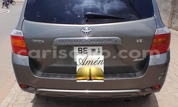 Ra Àlòkù Toyota Highlander Silver Ọkọ̀ in Cotonou ni Benin Ra Àlòkù Toyota Highlander Silver Ọkọ̀ in Cotonou ni Benin