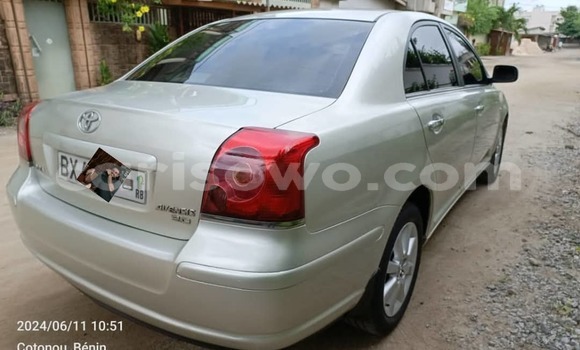 Ra Àlòkù Toyota Avensis Silver Ọkọ̀ in Cotonou ni Benin Ra Àlòkù Toyota Avensis Silver Ọkọ̀ in Cotonou ni Benin