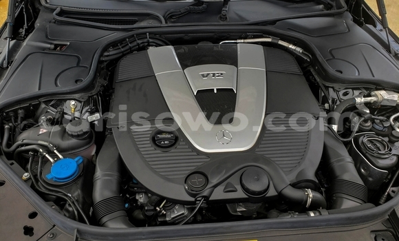 Ra Àlòkù Mercedes-Benz Maybach S-klasse Black Ọkọ̀ in Cotonou ni Benin Ra Àlòkù Mercedes-Benz Maybach S-klasse Black Ọkọ̀ in Cotonou ni Benin