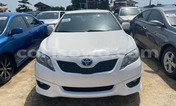 Acheter Import Voiture Toyota Camry Blanc à Cotonou, Benin