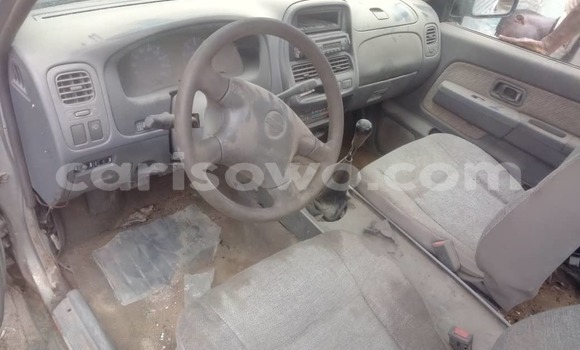 Acheter Occasion Voiture Nissan Frontier Gris à Cotonou, Benin Acheter Occasion Voiture Nissan Frontier Gris à Cotonou, Benin