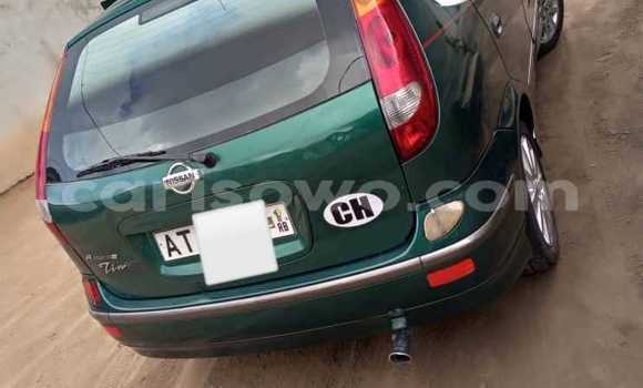 Ra Àlòkù Nissan Almera Tino Alawọ ewe Ọkọ̀ in Cotonou ni Benin