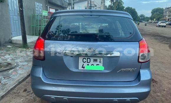 Ra Àlòkù Toyota Matrix Blue Ọkọ̀ in Cotonou ni Benin Ra Àlòkù Toyota Matrix Blue Ọkọ̀ in Cotonou ni Benin