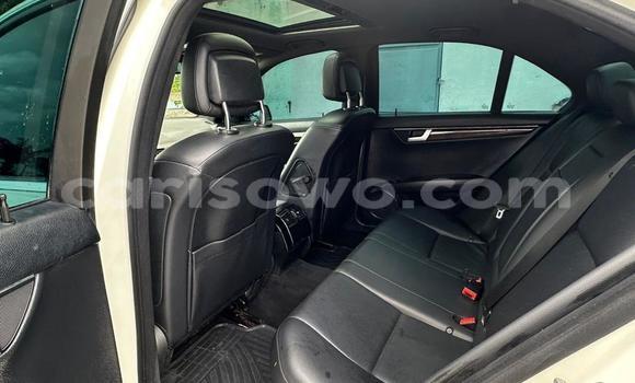 Ra Àlòkù Mercedes-Benz C-Classe funfun Ọkọ̀ in Cotonou ni Benin Ra Àlòkù Mercedes-Benz C-Classe funfun Ọkọ̀ in Cotonou ni Benin