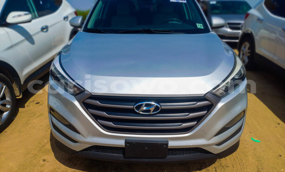 Acheter Occasion Voiture Hyundai Tucson Gris à Cotonou, Benin Acheter Occasion Voiture Hyundai Tucson Gris à Cotonou, Benin