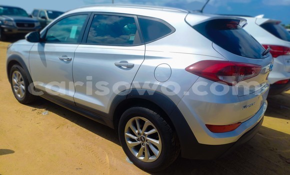 Acheter Occasion Voiture Hyundai Tucson Gris à Cotonou, Benin Acheter Occasion Voiture Hyundai Tucson Gris à Cotonou, Benin