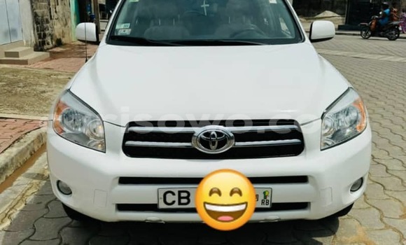 Acheter Occasion Voiture Toyota RAV4 Blanc à Cotonou, Benin