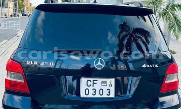 Ra Àlòkù Mercedes-Benz GLK–Class Black Ọkọ̀ in Cotonou ni Benin
