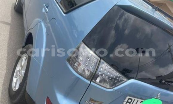 Sayi Na hannu Mitsubishi Outlander Blue Mota in Cotonou a Benin Sayi Na hannu Mitsubishi Outlander Blue Mota in Cotonou a Benin