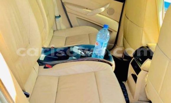 Acheter Occasion Voiture BMW X6 Blanc à Cotonou, Benin Acheter Occasion Voiture BMW X6 Blanc à Cotonou, Benin