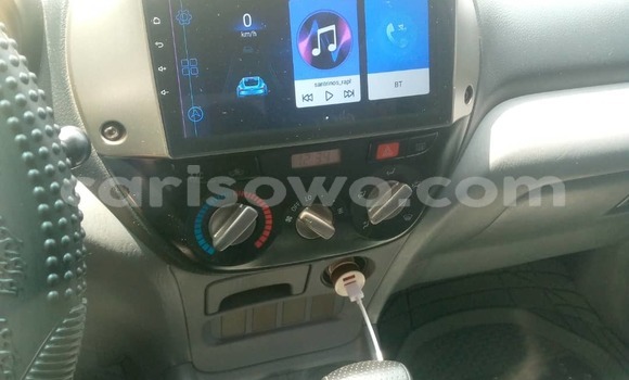 Acheter Occasion Voiture Toyota RAV4 Gris à Cotonou, Benin Acheter Occasion Voiture Toyota RAV4 Gris à Cotonou, Benin