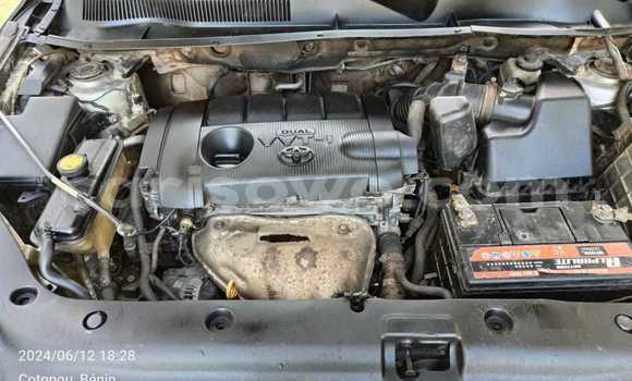 Sayi Na hannu Toyota RAV4 Azurfa Mota in Cotonou a Benin Sayi Na hannu Toyota RAV4 Azurfa Mota in Cotonou a Benin