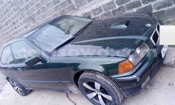 Acheter Occasion Voiture BMW 3–Series Vert à Cotonou, Benin Acheter Occasion Voiture BMW 3–Series Vert à Cotonou, Benin