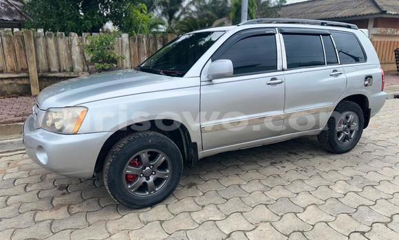 Sayi Na hannu Toyota Highlander Azurfa Mota in Cotonou a Benin