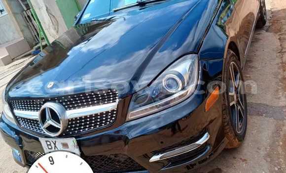 Ra Àlòkù Mercedes-Benz C-klasse AMG Black Ọkọ̀ in Cotonou ni Benin