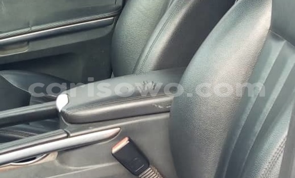 Sayi Na hannu Mercedes-Benz ML–Class Azurfa Mota in Cotonou a Benin Sayi Na hannu Mercedes-Benz ML–Class Azurfa Mota in Cotonou a Benin